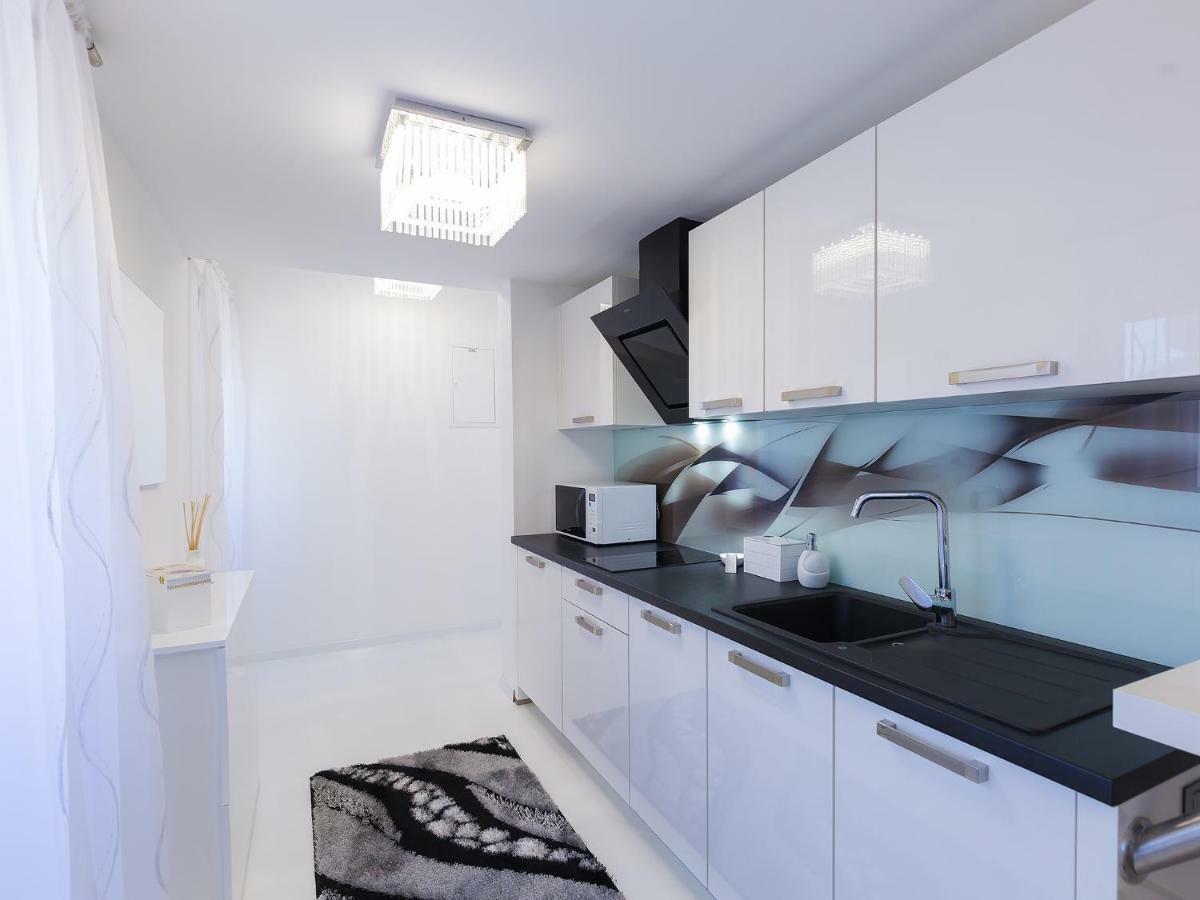 Apartmani Beril Lux 로비니 외부 사진