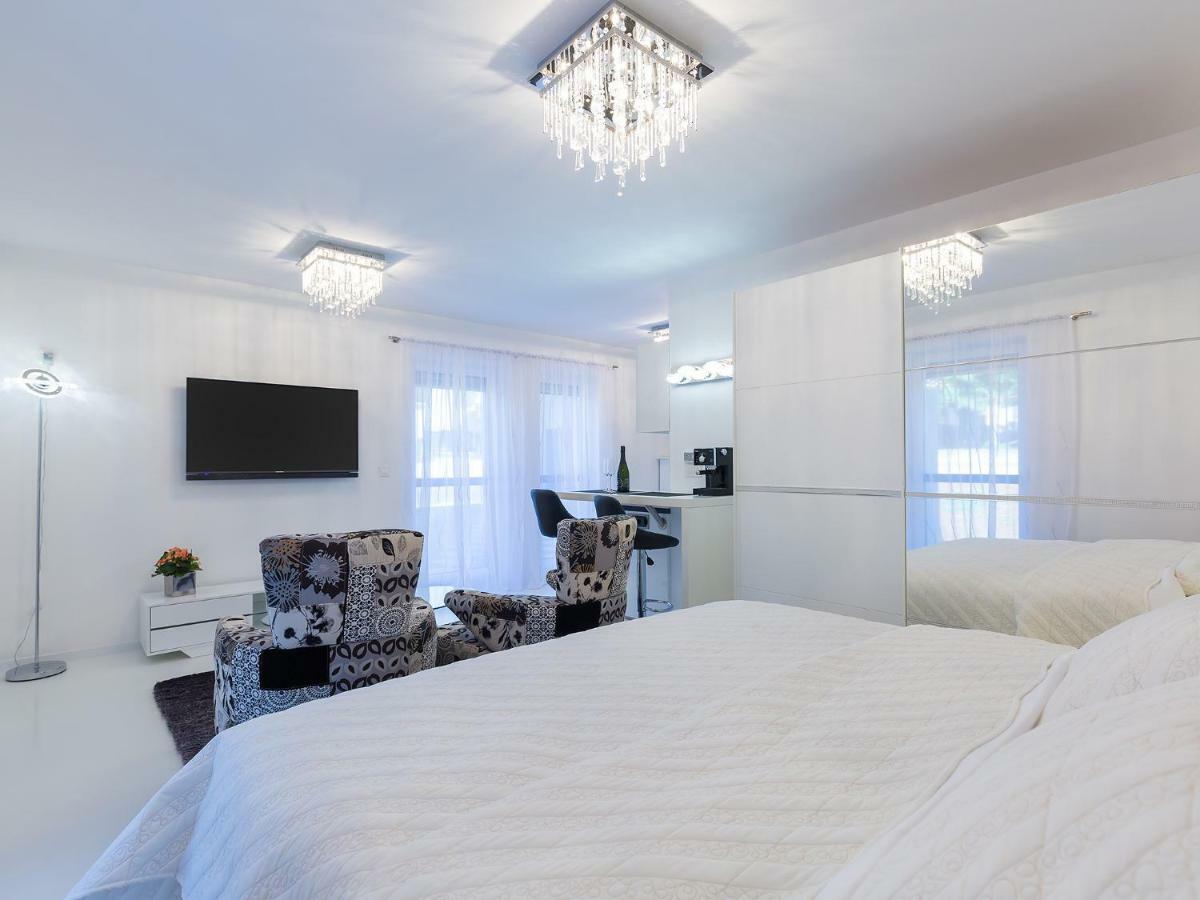 Apartmani Beril Lux 로비니 외부 사진