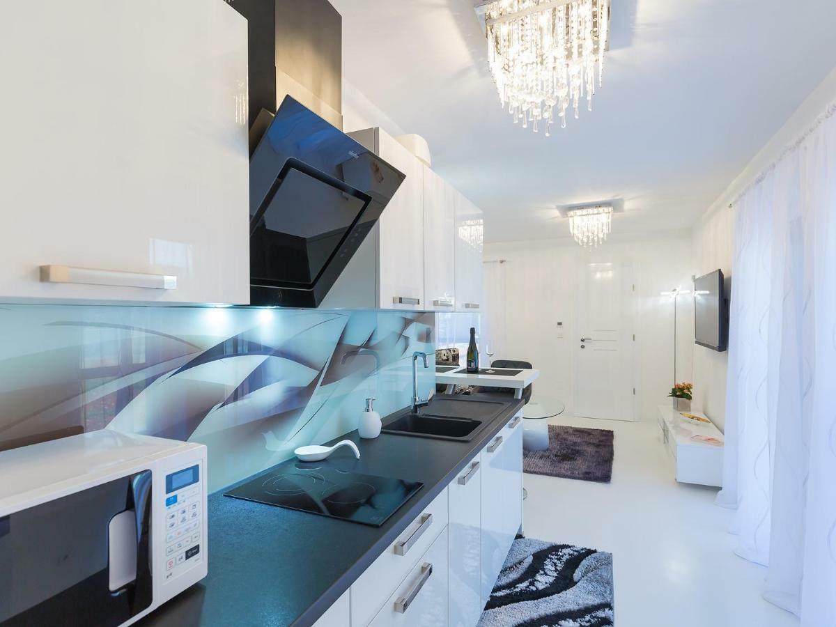 Apartmani Beril Lux 로비니 외부 사진