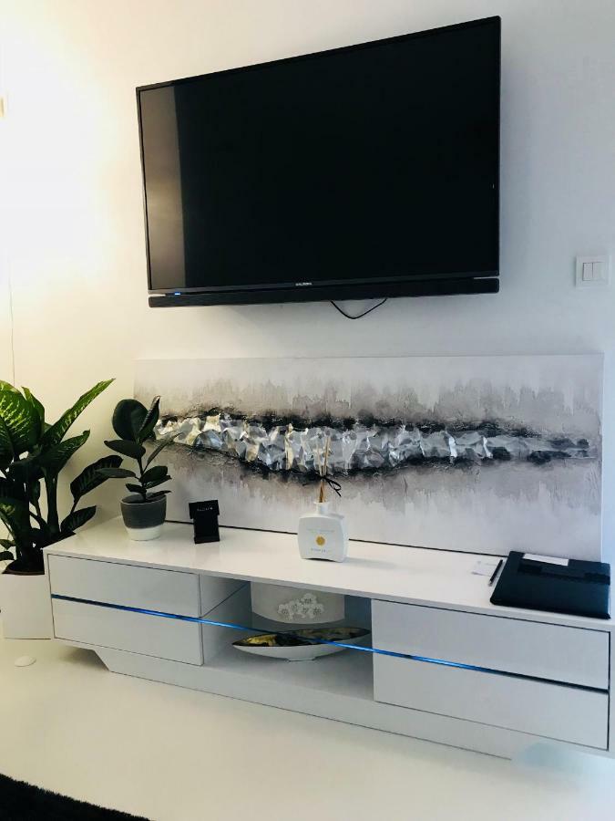 Apartmani Beril Lux 로비니 외부 사진
