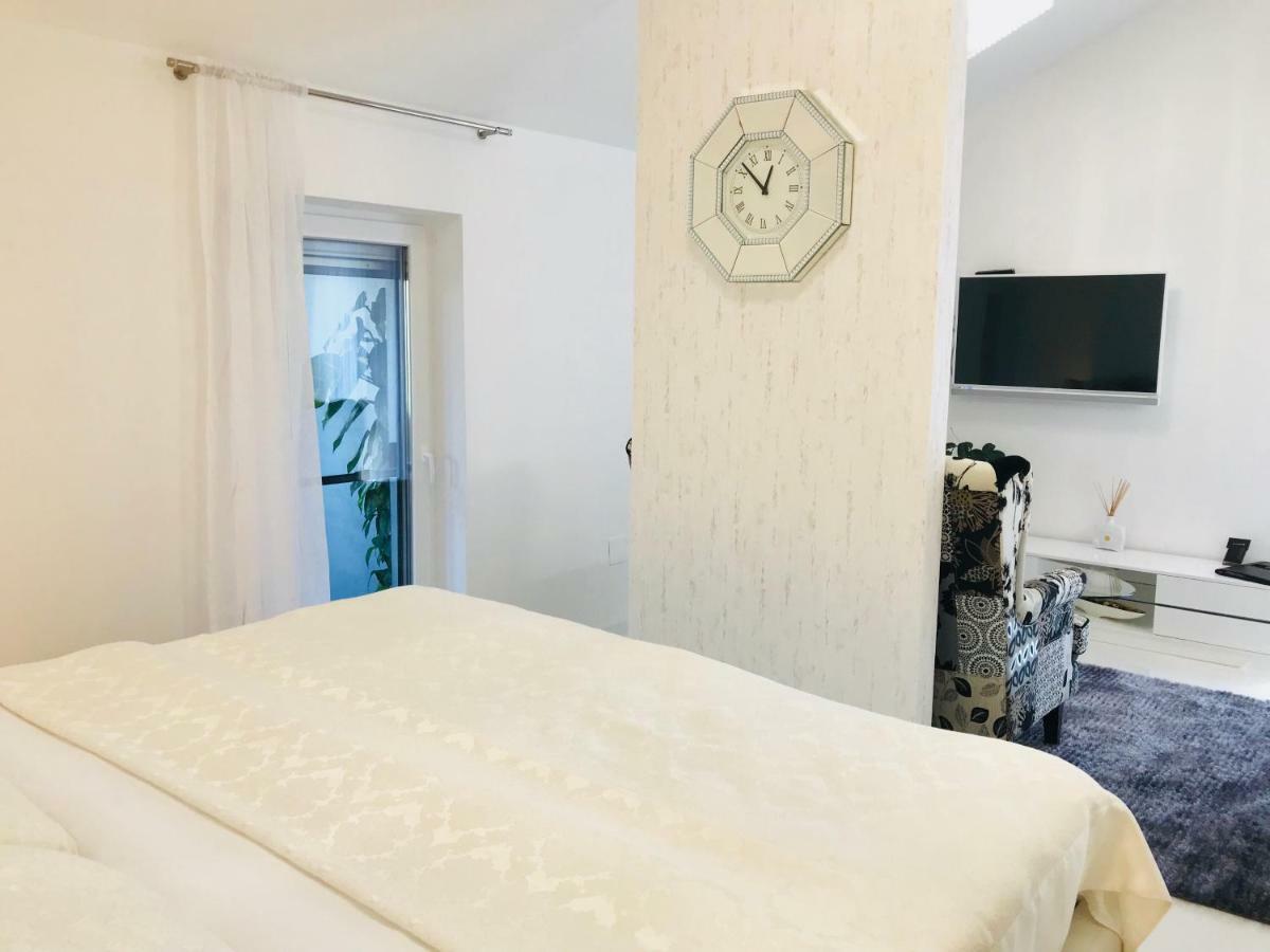 Apartmani Beril Lux 로비니 외부 사진
